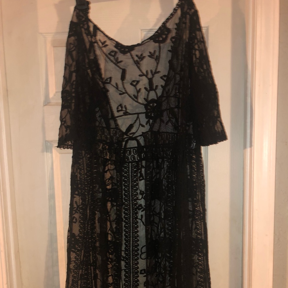 Women's black lace kimono